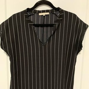 short sleeves black top